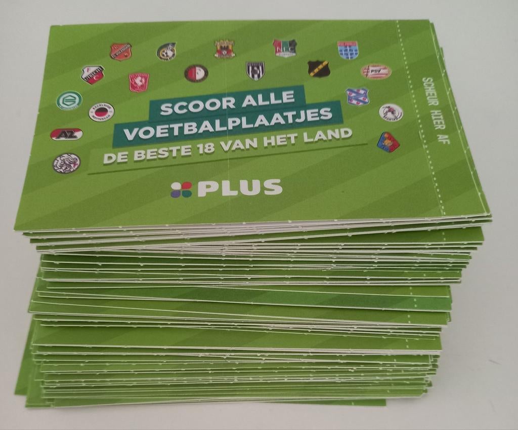 95 Dichte pakjes Plus voetbalplaatjes, Plus, Ophalen of Verzenden