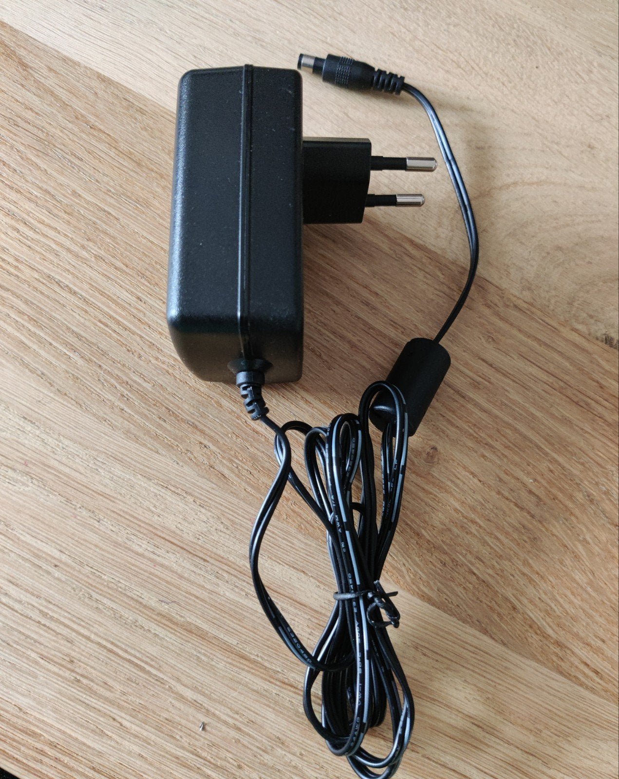 Universele AC/DC 12 Volt 1,5 A Adapter Oplader, Ophalen of Verzenden