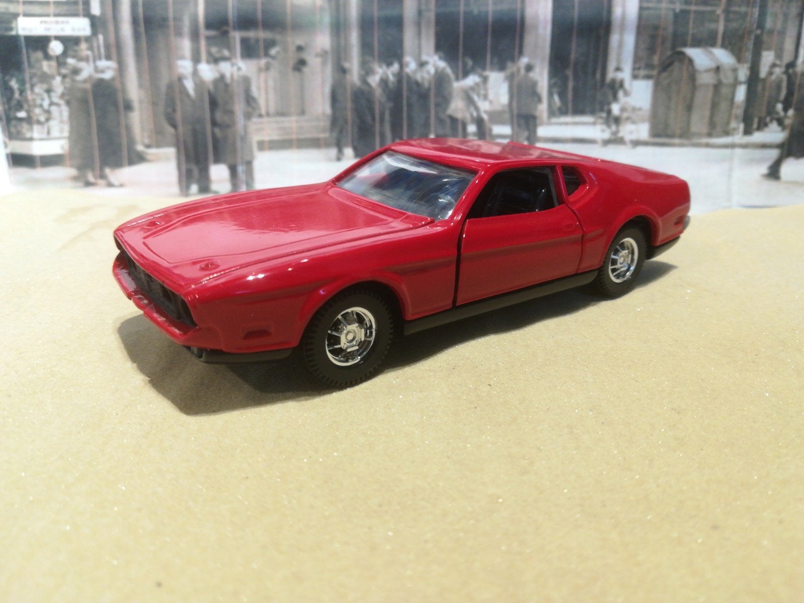 Ford Mustang Mach 1 1:43 Corgi, Ophalen of Verzenden, Zo goed als nieuw, Auto, Corgi