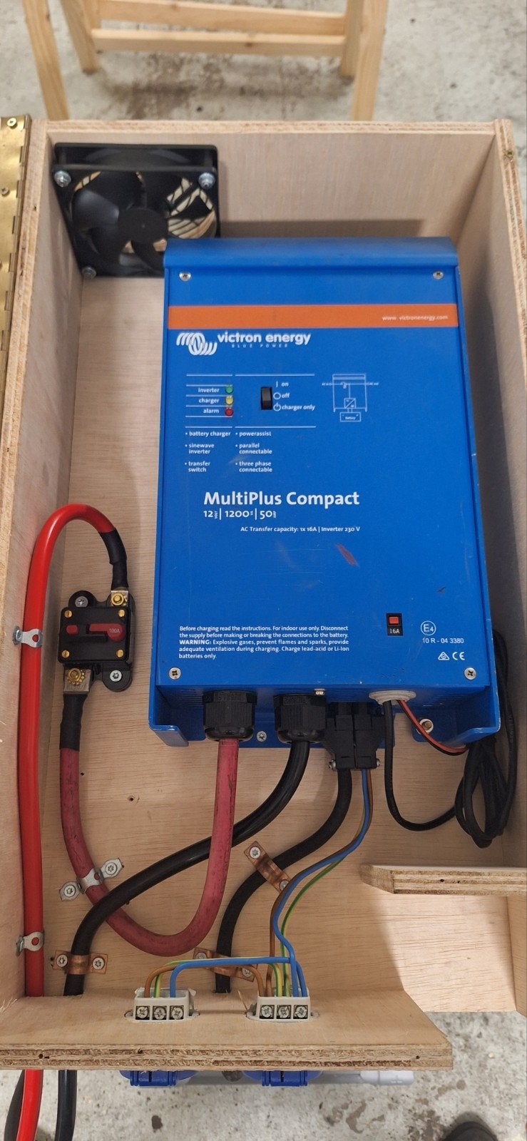 Victron Multiplus Compact 12/1200/50 set incl accu Plug&Play, Ophalen, Gebruikt, Overige merken, Omvormer