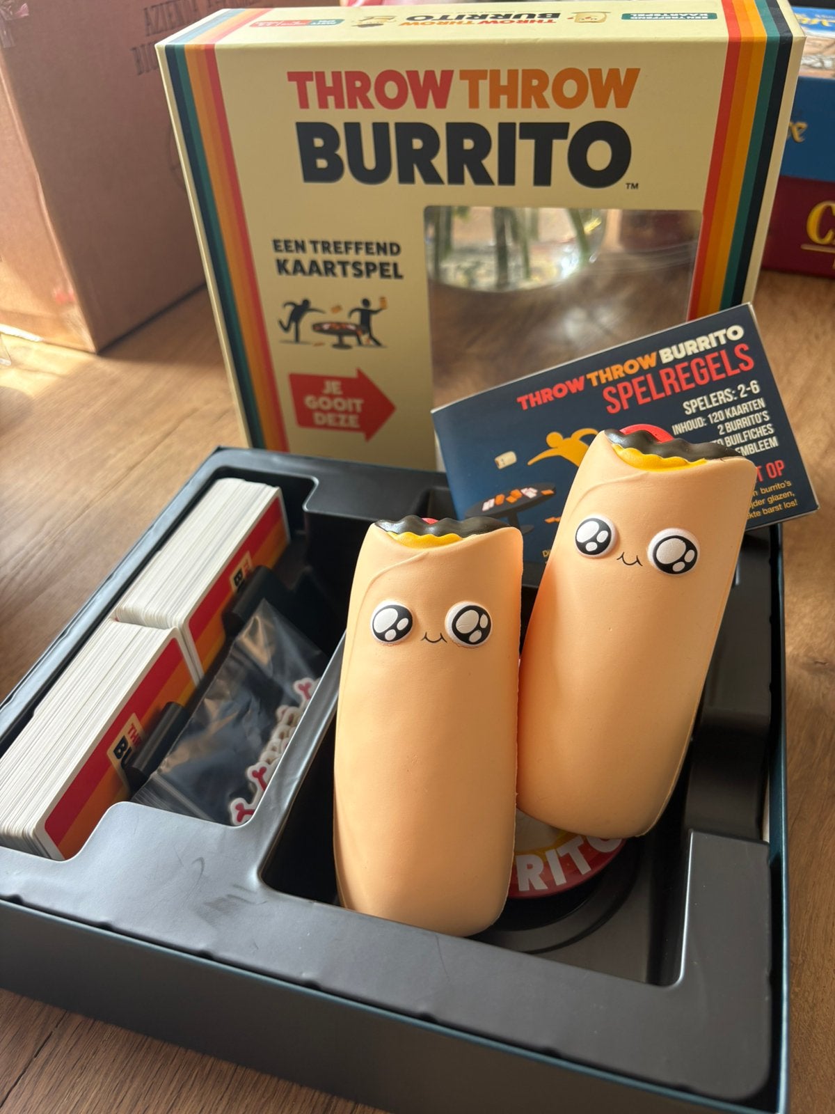 Throw Throw Burrito gezelschapsspel, Vijf spelers of meer, Ophalen of Verzenden, Zo goed als nieuw