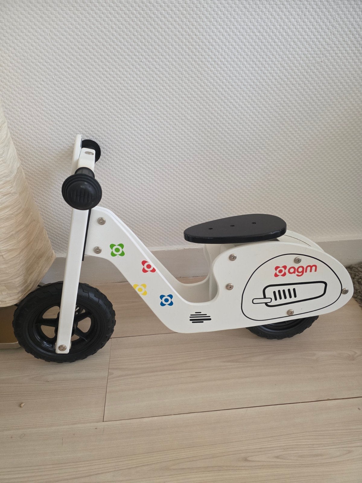 AGM Houten Kinder Scooter - Wit met Kleurrijke agm logo's, Ophalen, Zo goed als nieuw, Loopfiets