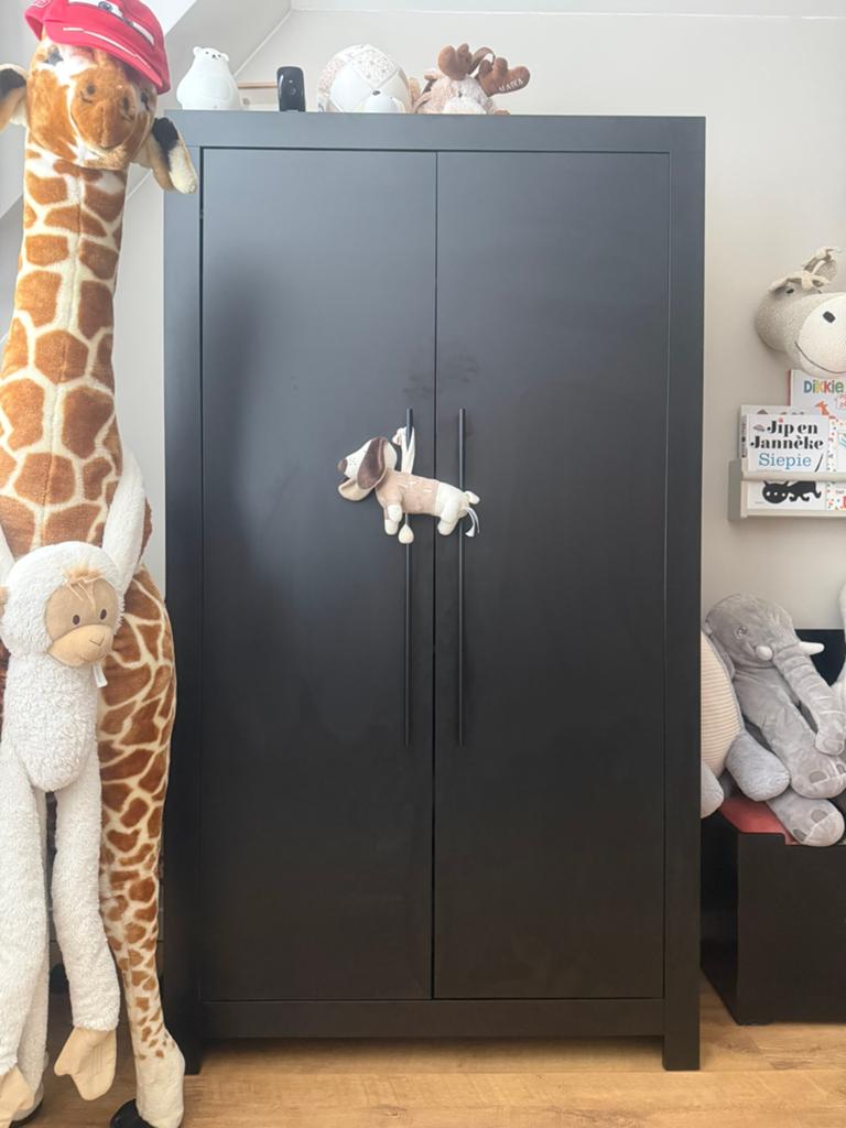 Europe Baby Vittoria III Kledingkast 2-Deurs Zwart, Huis en Inrichting, Kasten | Kledingkasten, Ophalen, 50 tot 100 cm, Zo goed als nieuw