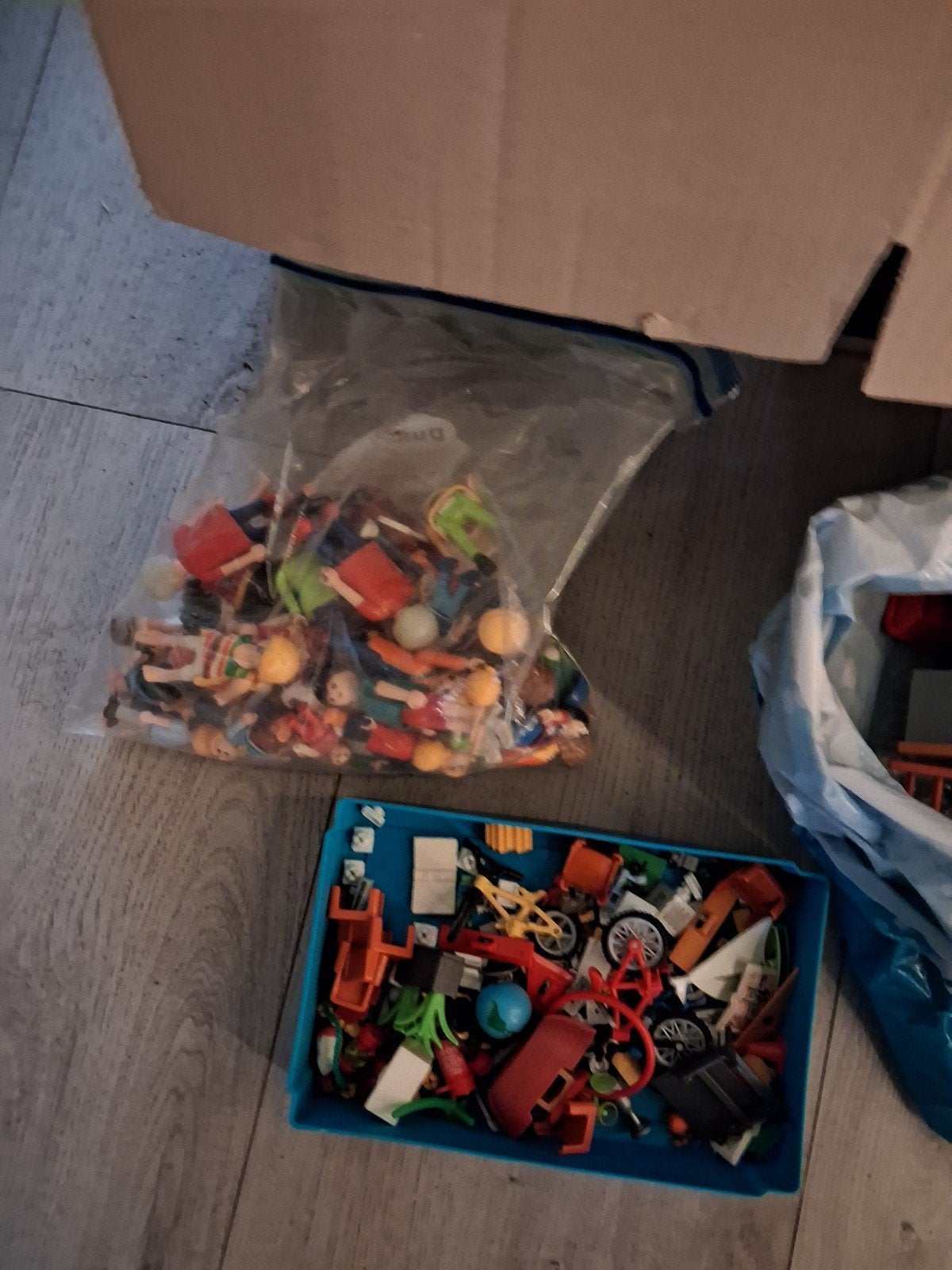 Foto 7 van Grote Playmobil collectie met poppenhuis en diverse sets