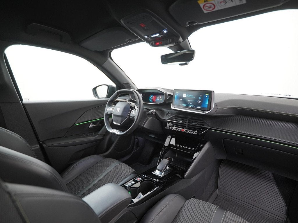 Peugeot e-2008 EV Allure 50 kWh | SOH 92% | Apple/Android Ca, Auto's, Peugeot, 136 pk, Leder en Stof, Zwart, 1523 kg