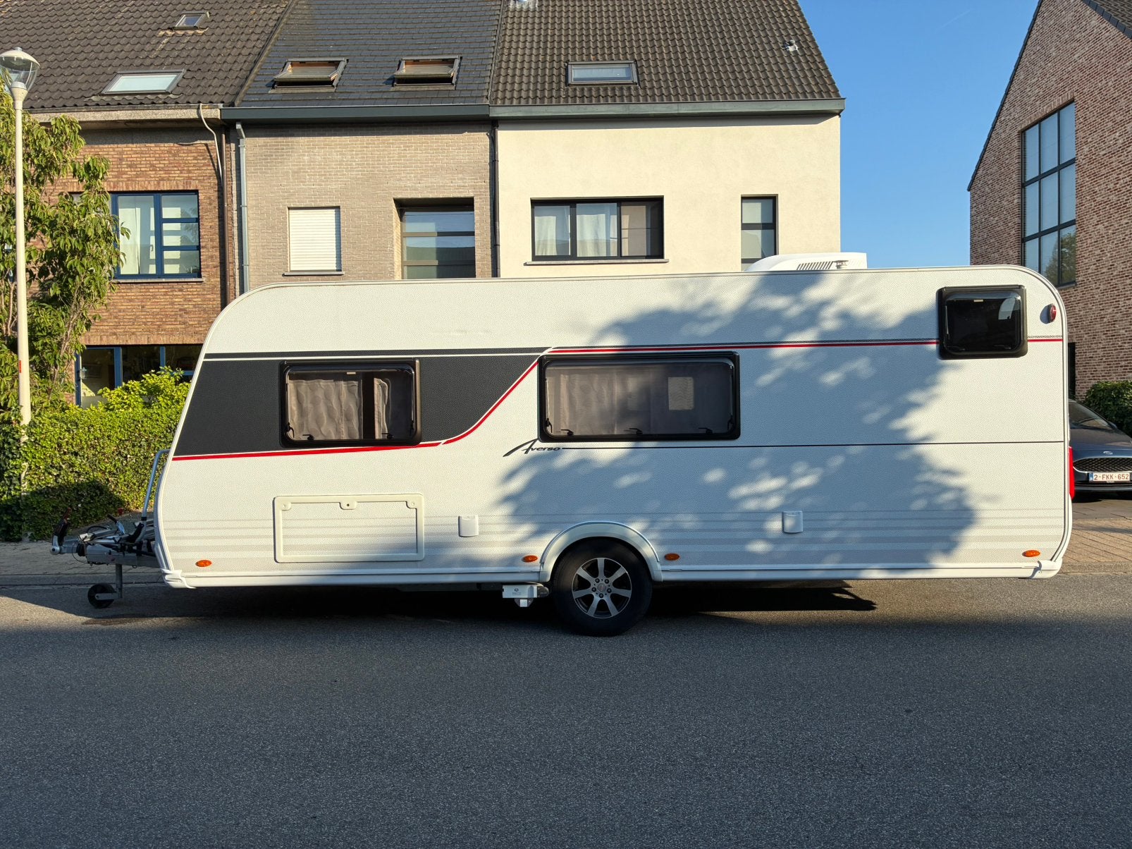 Bürstner Averso Harmony Line 520 TK 2021, Schokbreker, Vast bed, 7 tot 8 meter, Treinzit