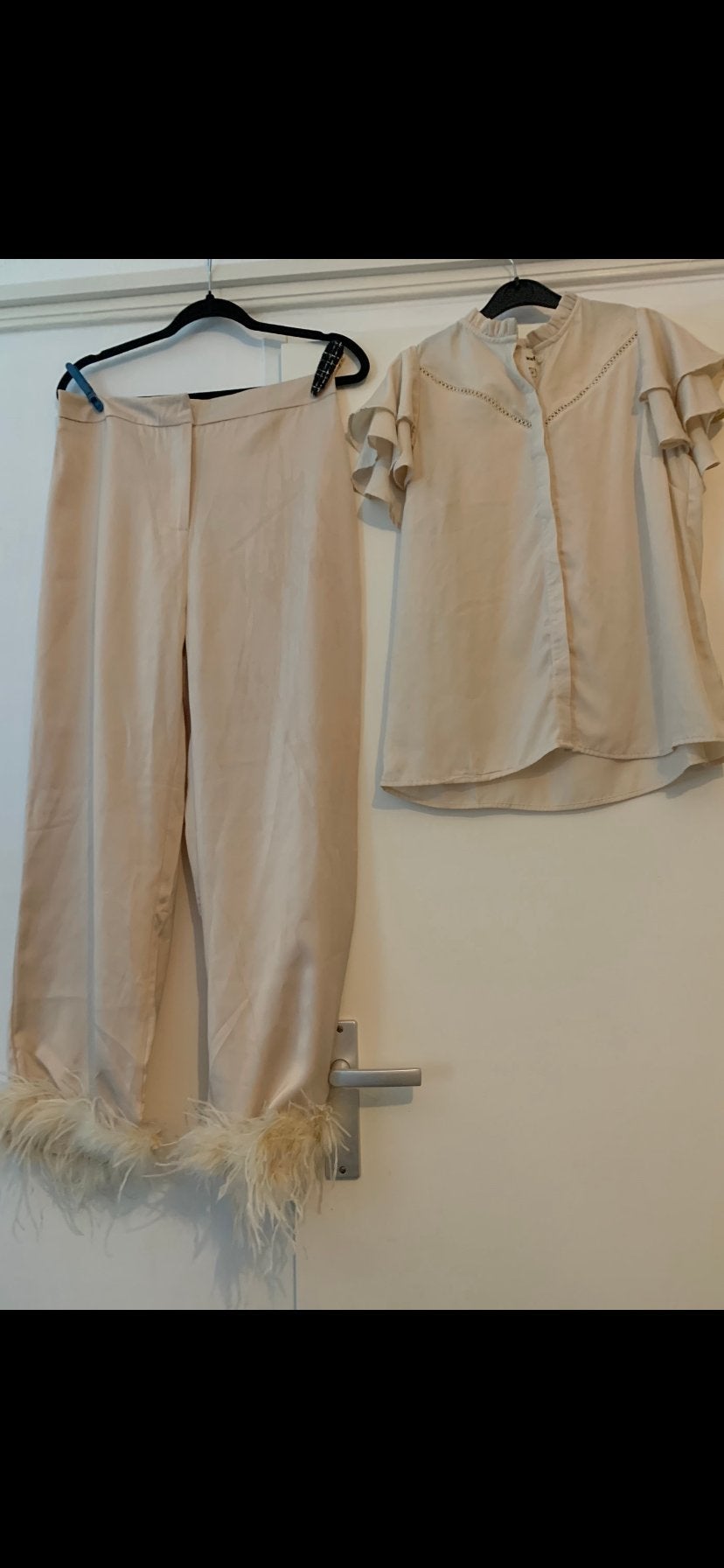 Nieuwe Boohoo broek (valt als 38) & Shoeby blouse (M), Kleding | Dames, Ophalen of Verzenden, Nieuw, Maat 38/40 (M), Beige
