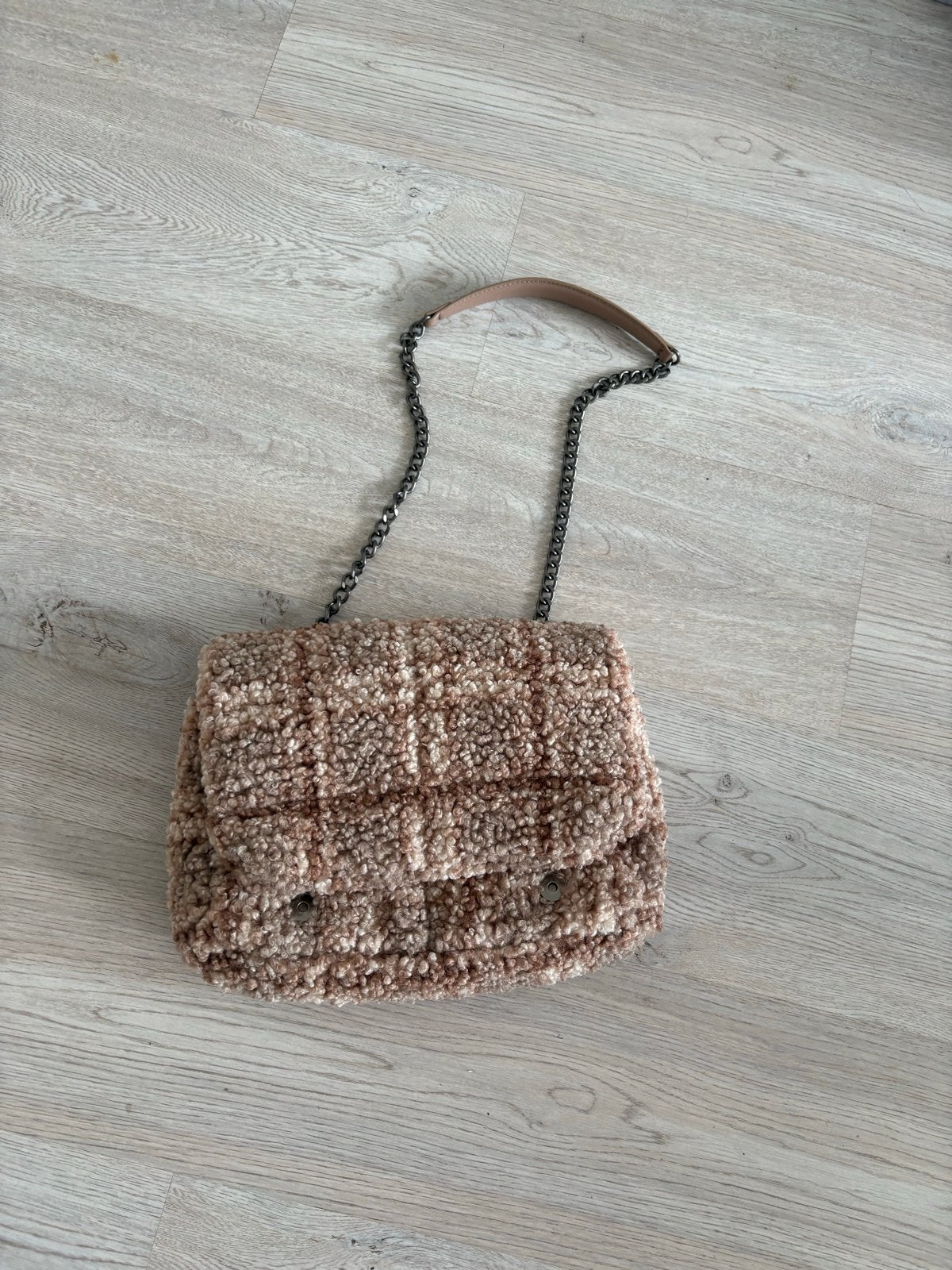 Zara teddy tas met ketting, Ophalen, Zo goed als nieuw, Beige, Schoudertasje