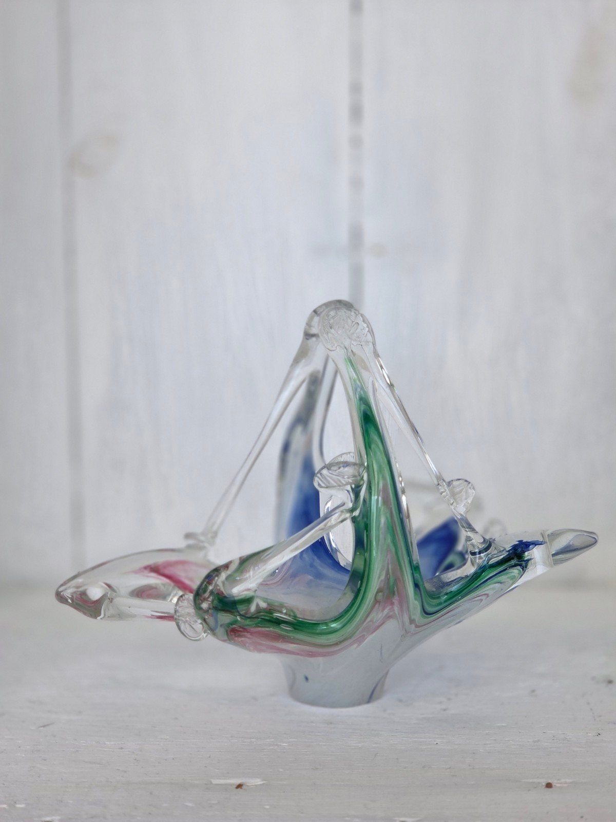 Elegante Murano glazen mand met gekleurde accenten, Antiek en Kunst, Antiek | Glas en Kristal, Ophalen of Verzenden
