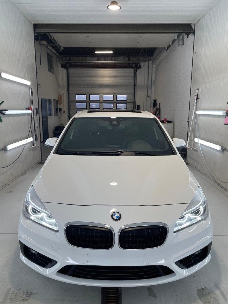BMW 2-Serie Active Tourer 2.0 220I AUT 2015 Wit, 1998 cc, 730 kg, Zwart, 4 cilinders