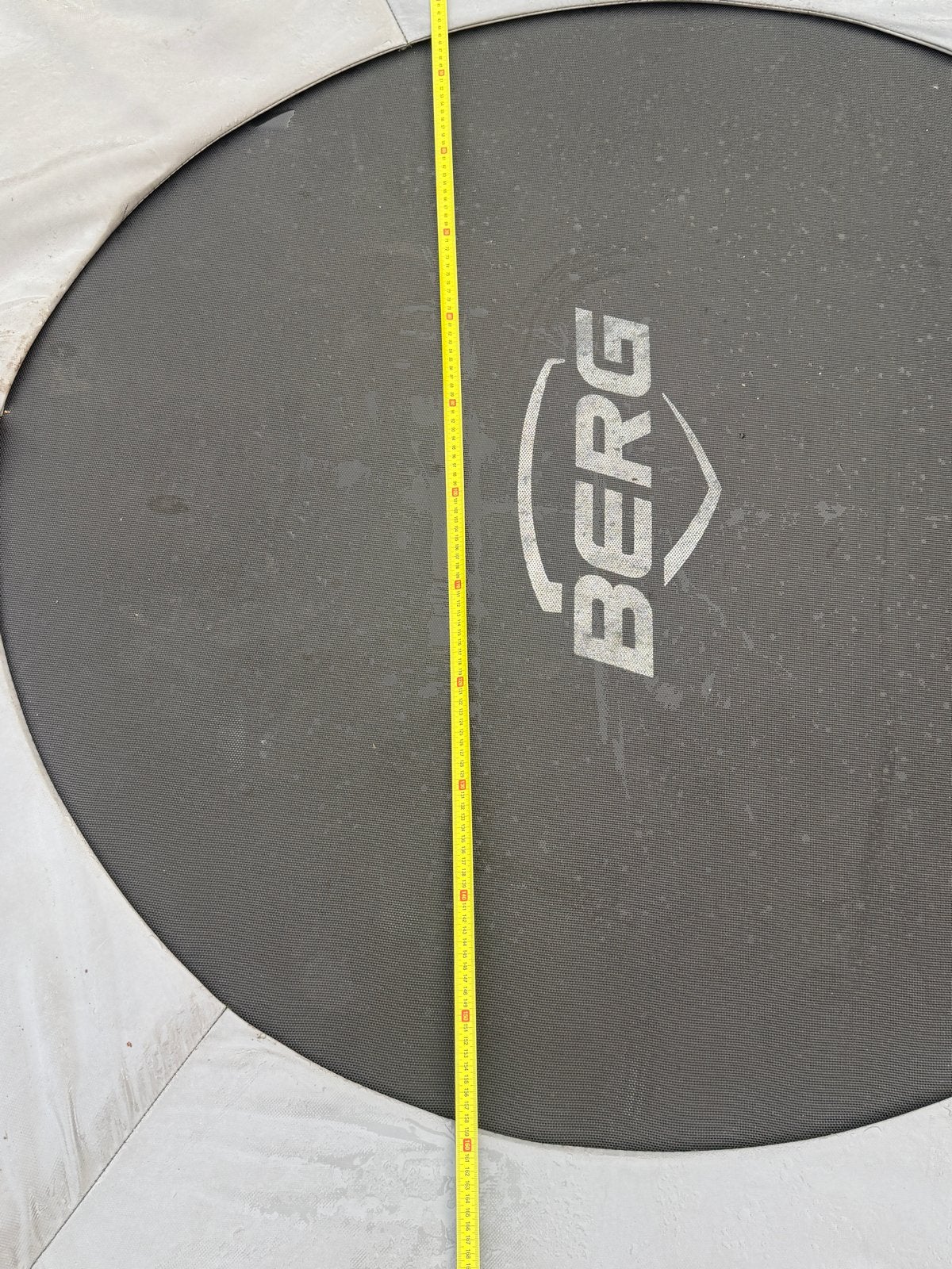 Foto 3 van BERG InGround trampoline rond – ingegraven – compleet