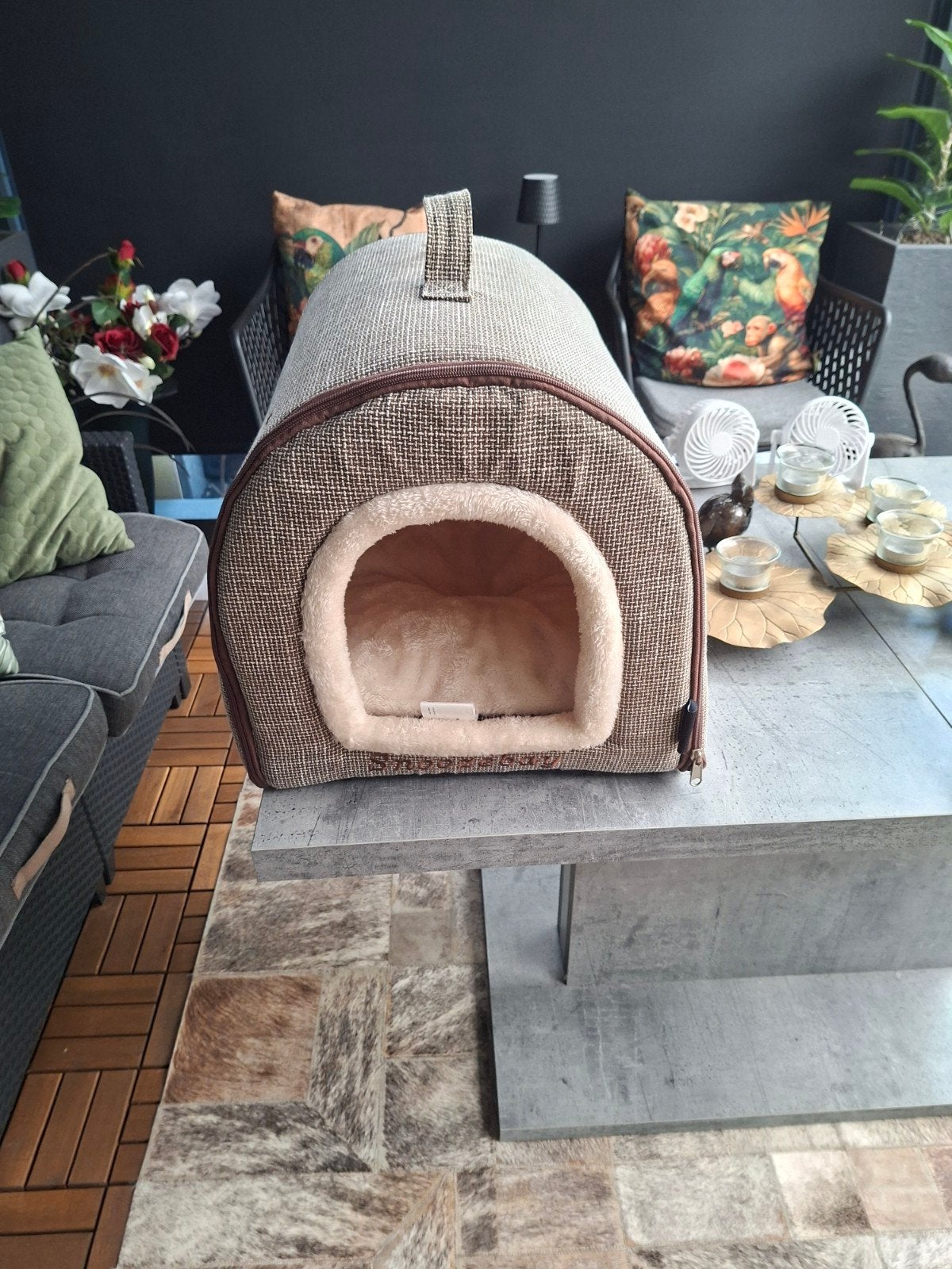 FLAMINGO kattenmand-hol-cave ( nooit gebruikt), Dieren en Toebehoren, Kattenmanden, Ophalen of Verzenden, Nieuw, Pluche