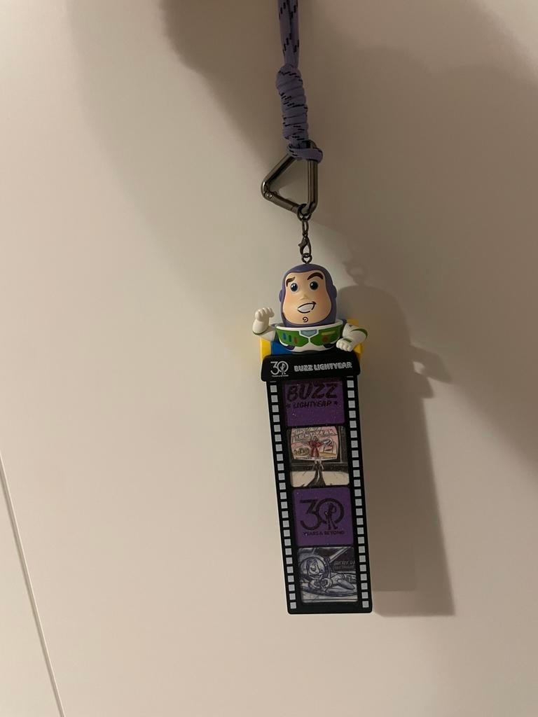 Miniso Toy story 30th years collection Buzz Key chain, Verzamelen, Disney, Ophalen of Verzenden, Overige figuren, Zo goed als nieuw