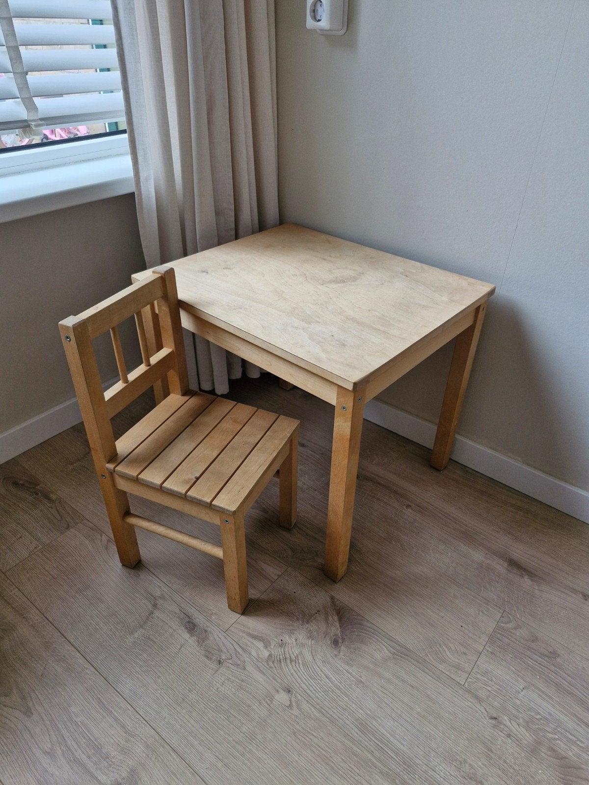 Kinder tafeltje met stoel, Ophalen, Gebruikt, Tafel(s) en Stoel(en)