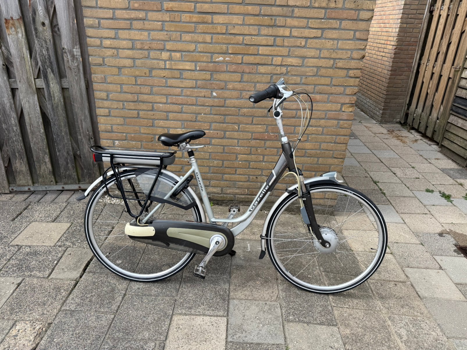 Nette gazelle orange innergy elektrische damesfiets 28” 49cm, Fietsen en Brommers, Elektrische fietsen, Ophalen, Gebruikt, 50 km per accu of meer