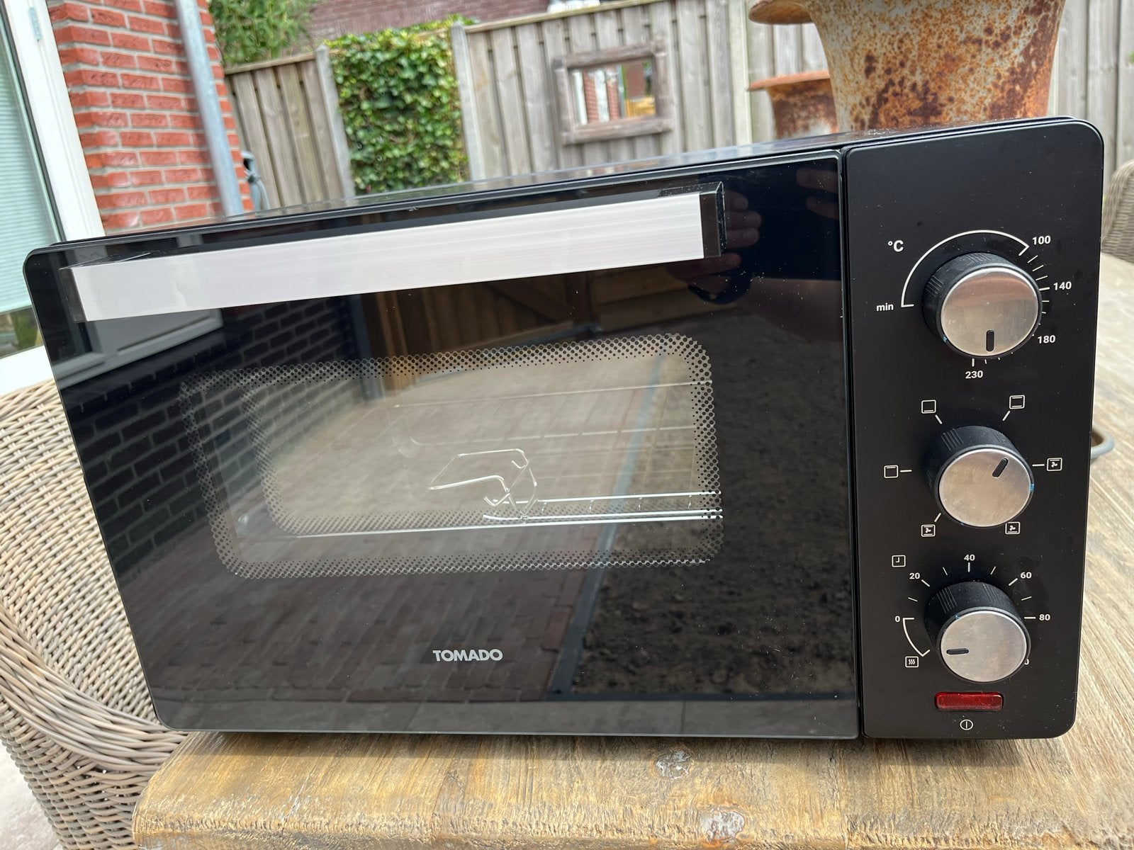 Tomado Mini-oven TE03000B/01 - Zo goed als nieuw, Ophalen, Minder dan 45 cm, Zo goed als nieuw, Vrijstaand