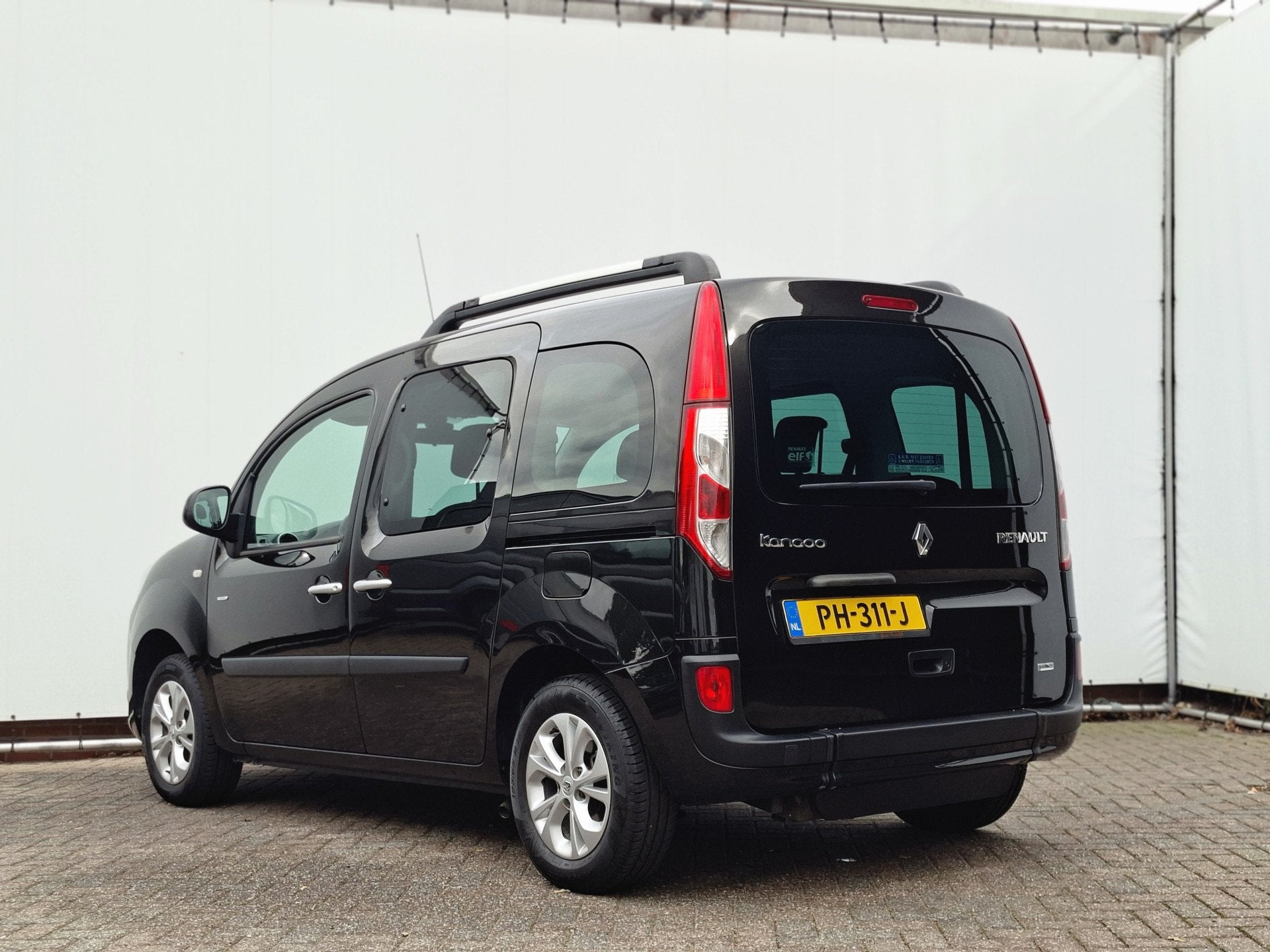 Renault Kangoo Family 1.2 TCe 3+1 Rolstoelvervoer Start&Stop, Auto's, Voorwielaandrijving, 1362 kg, Gebruikt, Euro 6