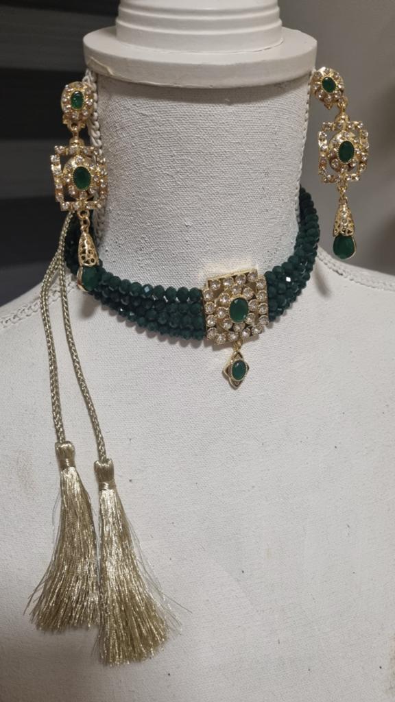 Prachtige Groene Choker Ketting met Oorbellen Set, Sieraden, Tassen en Uiterlijk, Kettingen, Overige materialen, Met edelsteen