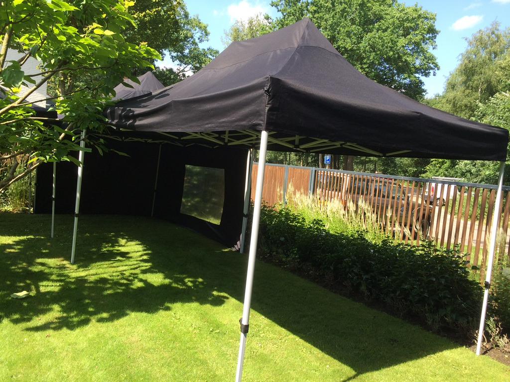 Easy Up partytent 3x4,5 Zwart. TE HUUR, Tuin en Terras, Partytenten, Ophalen, Zo goed als nieuw, Minder dan 5 meter