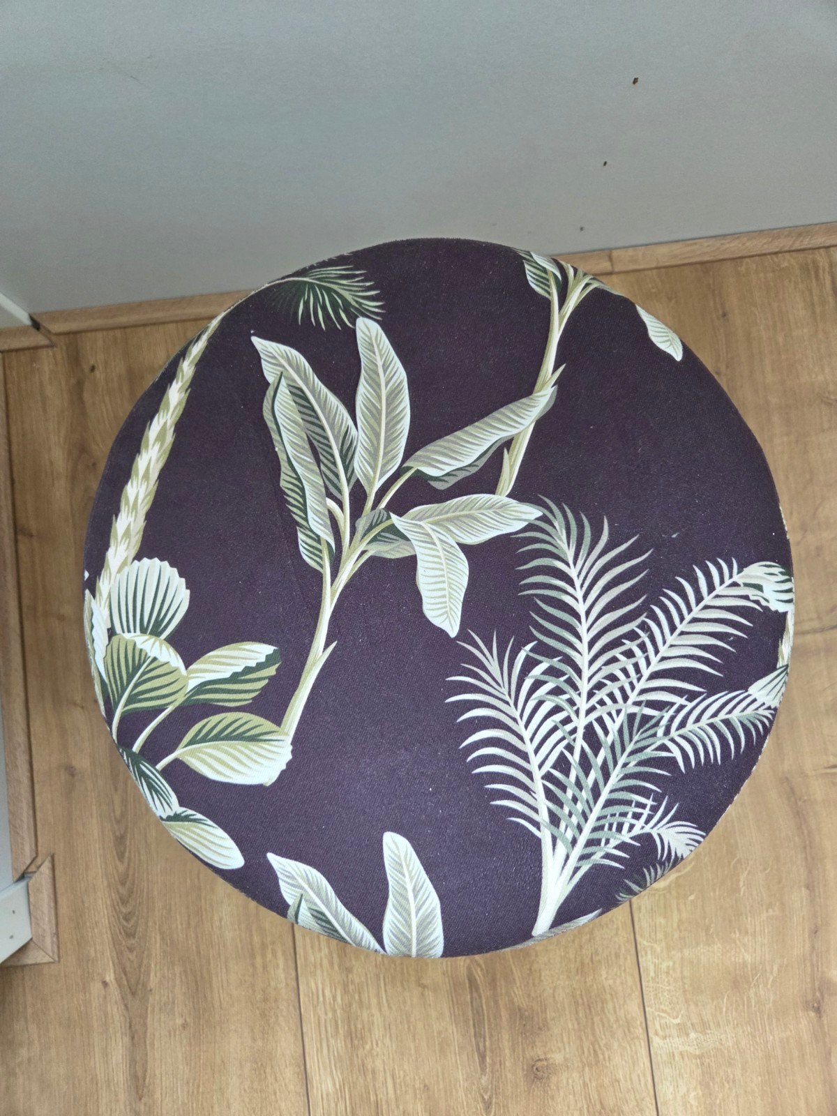 Ronde Poefjes met Botanische Print en Gouden Voet, Ophalen, Zo goed als nieuw, Overige materialen