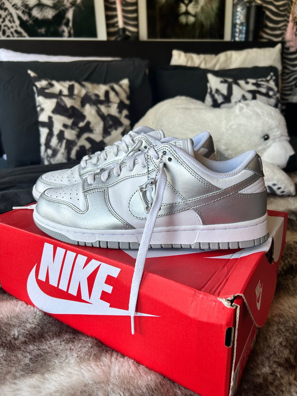 Nike Dunk Low WMNS Metallic Silver, Ophalen of Verzenden, Nieuw, Wit, Sneakers of Gympen