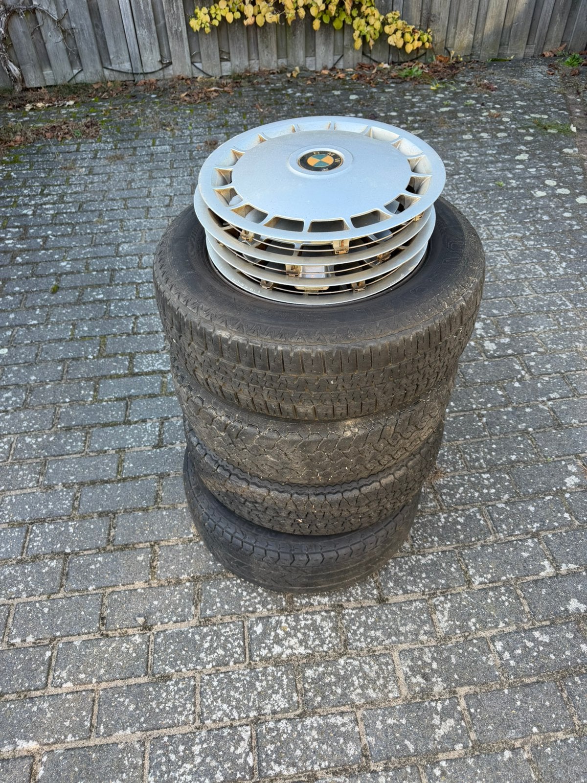 Setje stalen BMW 14 inch,5,5 j velgen mer wieldoppen, Ophalen, 14 inch, Gebruikt, Velg(en)