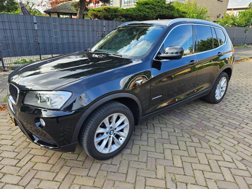 BMW X3 20D Xdrive Aut8 2013 Zwart (apk 2027), Auto's, 1995 cc, Beige, 2000 kg, Zwart