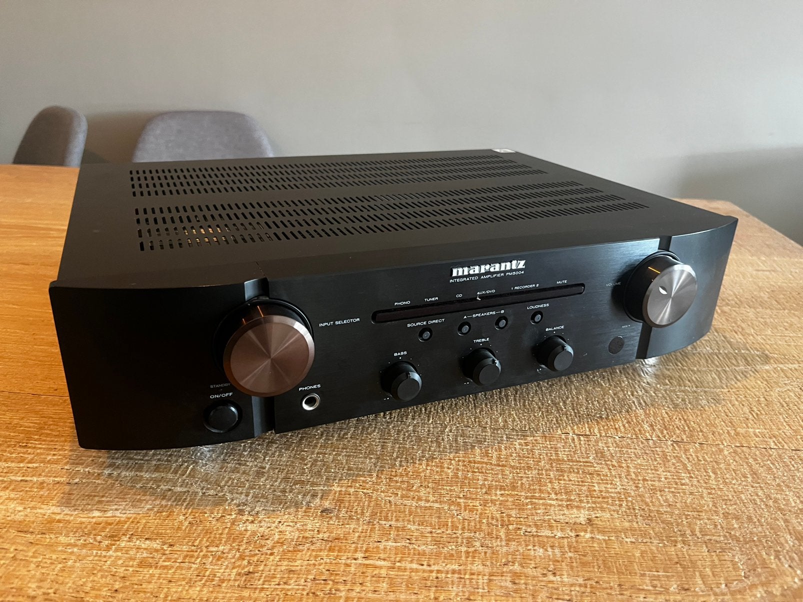 Marantz PM5004 versterker met pre-out, nette staat, Marantz, Ophalen of Verzenden, Zo goed als nieuw, Minder dan 60 watt