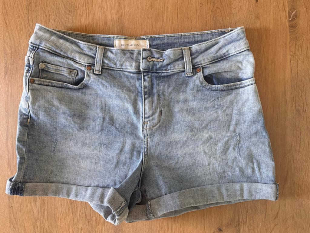 lichtblauwe denim short van Revelation, Maat 38/40 (M), Kort, Blauw, Nieuw