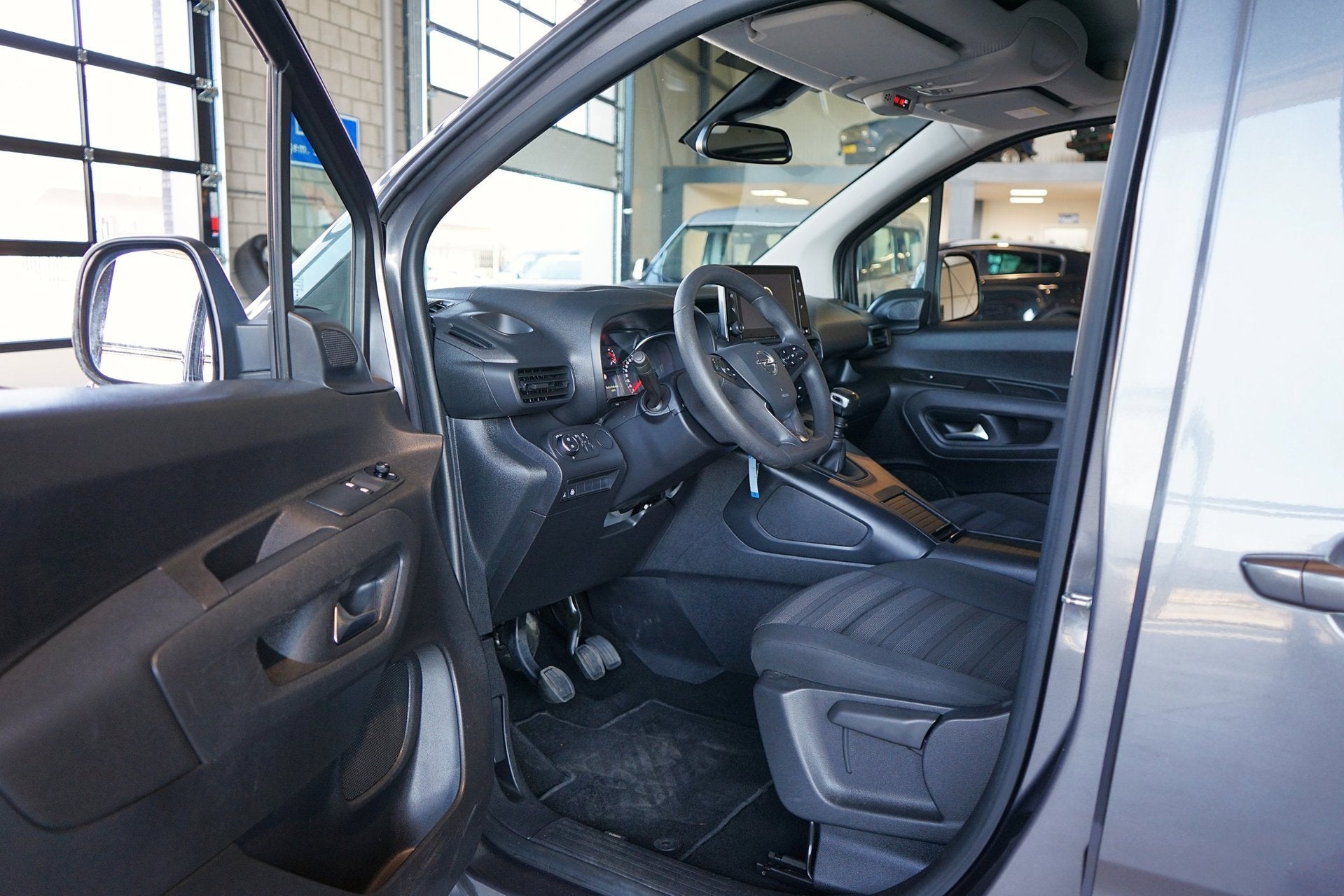 Opel Combo Tour 1.2 Turbo L2H1 Edition|NAVI|CARPLAY|CLIMATE, Voorwielaandrijving, Stof, Gebruikt, Bedrijf