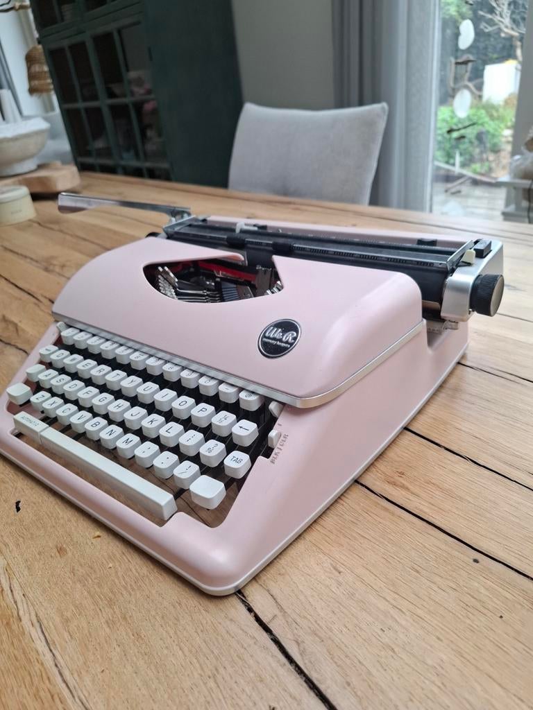 We R Memory Keepers Typecast typemachine, roze, Ophalen of Verzenden, Zo goed als nieuw, Overige merken