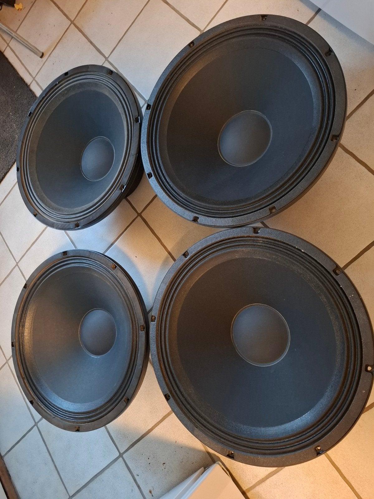 4 stuks Eminence Professional Series 18 inch, Gebruikt, Subwoofer, Ophalen of Verzenden, 150 watt of meer