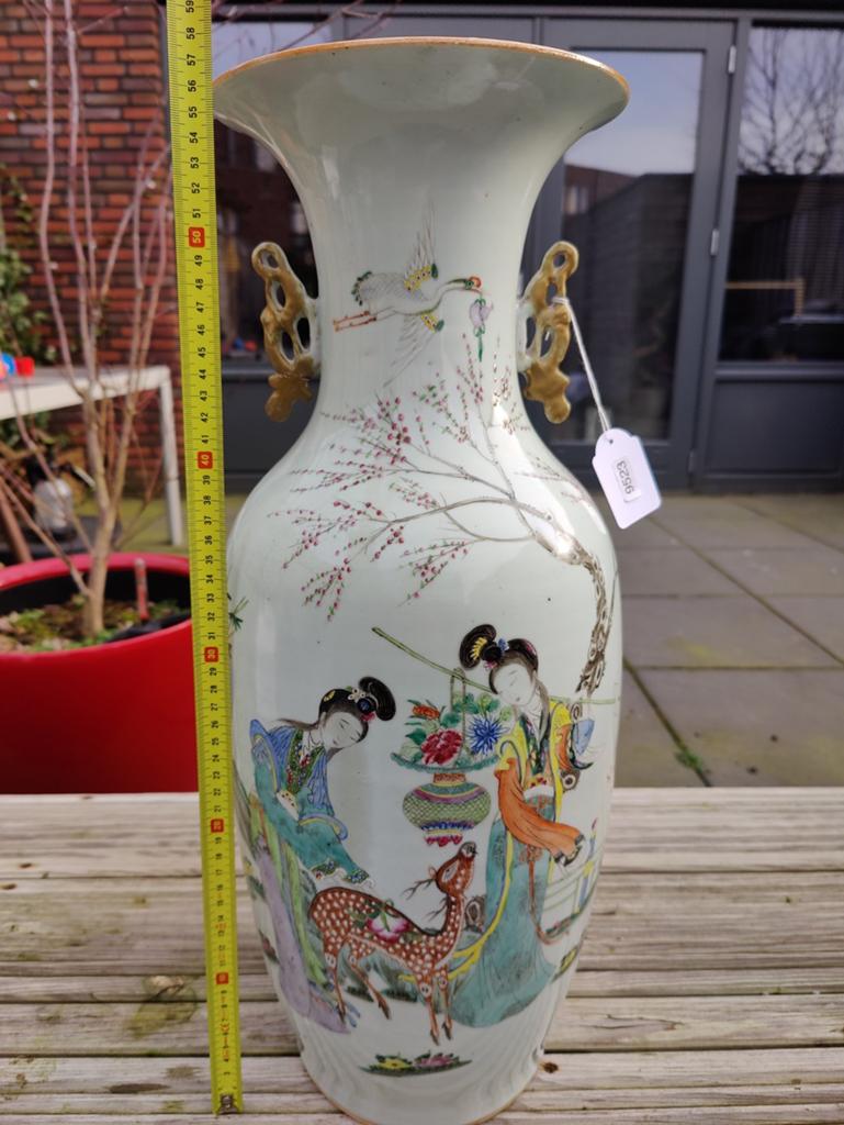 Famille Rose porseleinen vaas uit de late Qing-dynastie, Ophalen of Verzenden