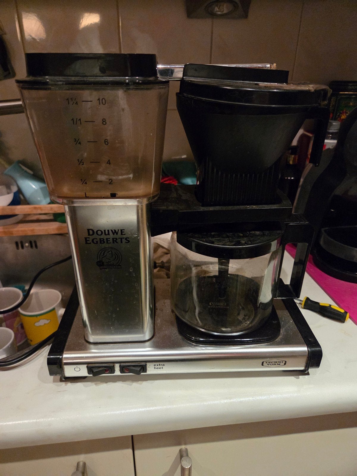 Douwe Egberts Koffiezetapparaat - Moccamaster, Ophalen, Afneembaar waterreservoir, Gebruikt, Koffiemachine