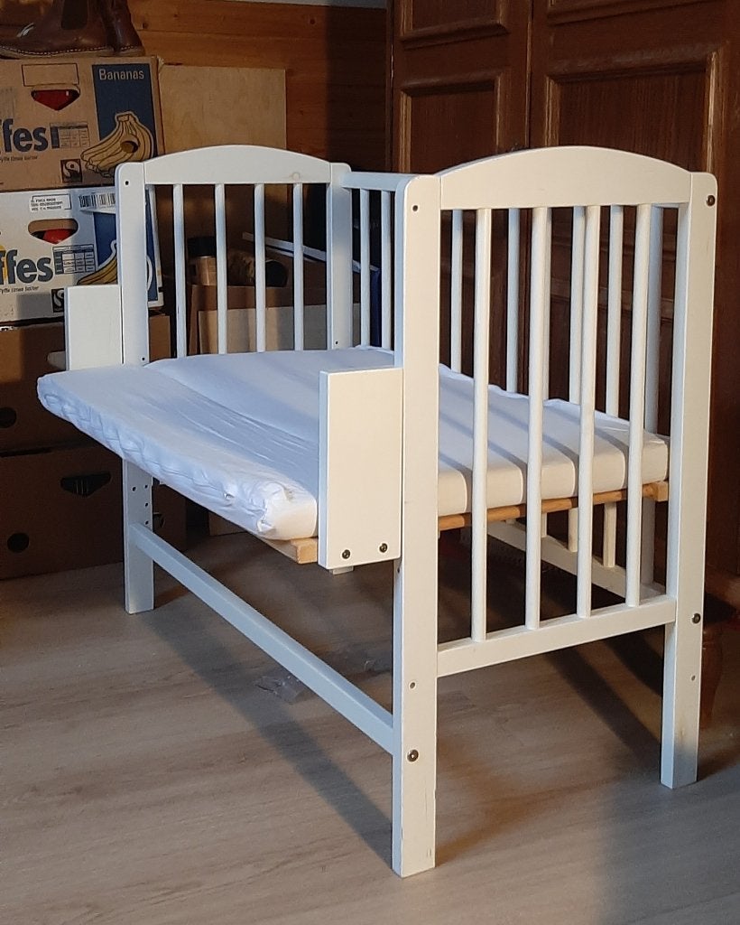 Co-sleeper/ wieg Petite Amélie, Ophalen, Zo goed als nieuw, Ledikant
