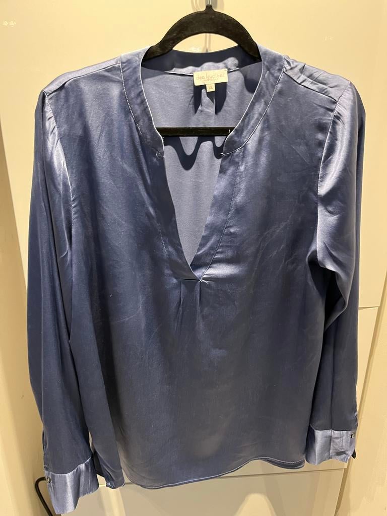 Lila blauwe zijden blouse Dea Kudibal XL, Kleding | Dames, Blouses en Tunieken, Ophalen of Verzenden, Zo goed als nieuw, Maat 42/44 (L)