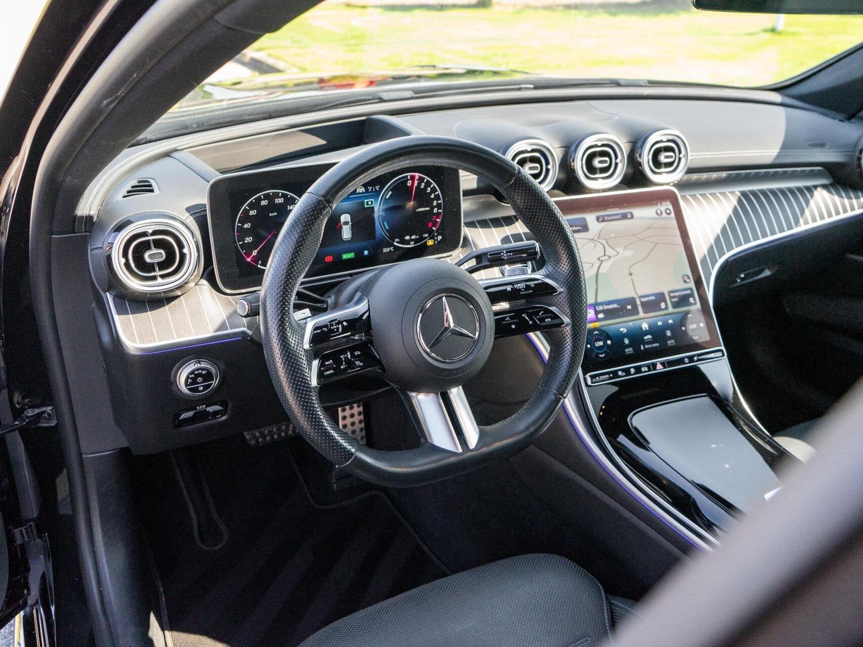 Mercedes C-klasse Estate 300 e AMG|Pano|Massage|Burmester®|, Automaat, Achterwielaandrijving, Gebruikt, Zwart