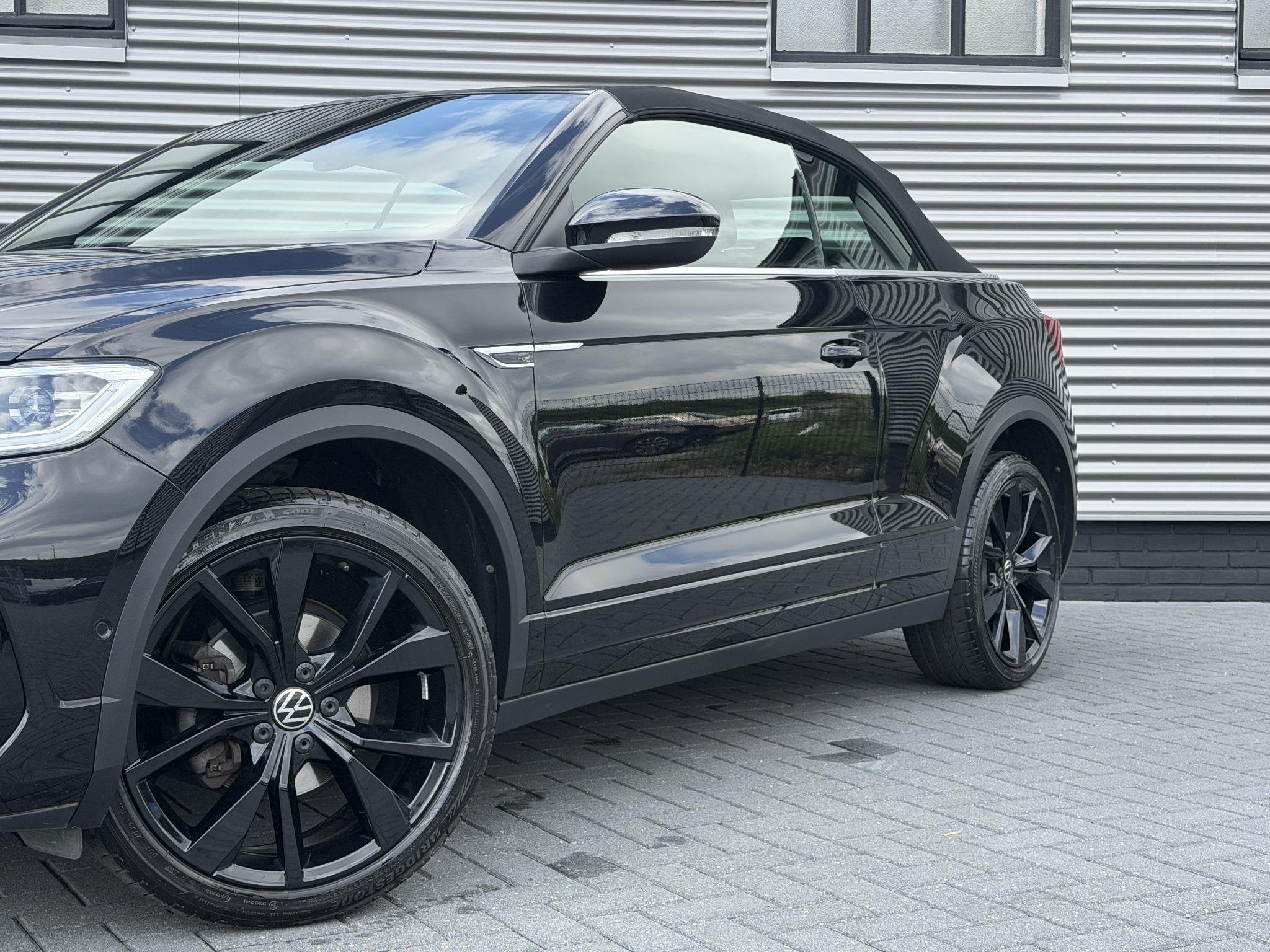 Volkswagen T-Roc 1.5 TSI R-Line |Cabrio|Camera|Stuurver|, Stof, 4 cilinders, 150 pk, 4 stoelen