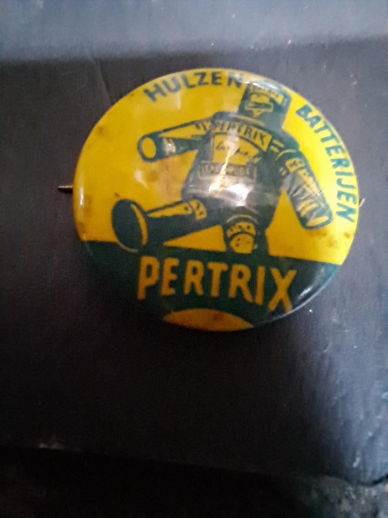 Speldje Pertrix, Ophalen of Verzenden, Gebruikt, Overige onderwerpen