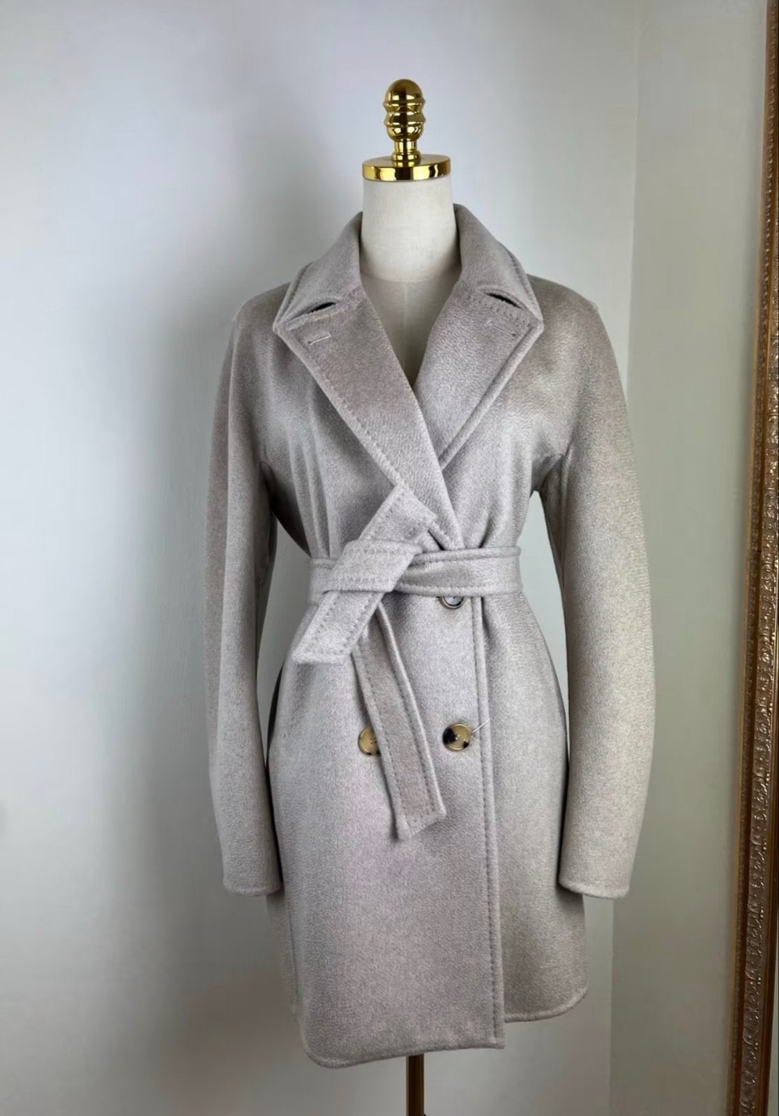 Max Mara Ragusa korte jas 100% kasjmier - nieuw met riem, Kleding | Dames, Ophalen of Verzenden, Nieuw, Maat 36 (S), Beige