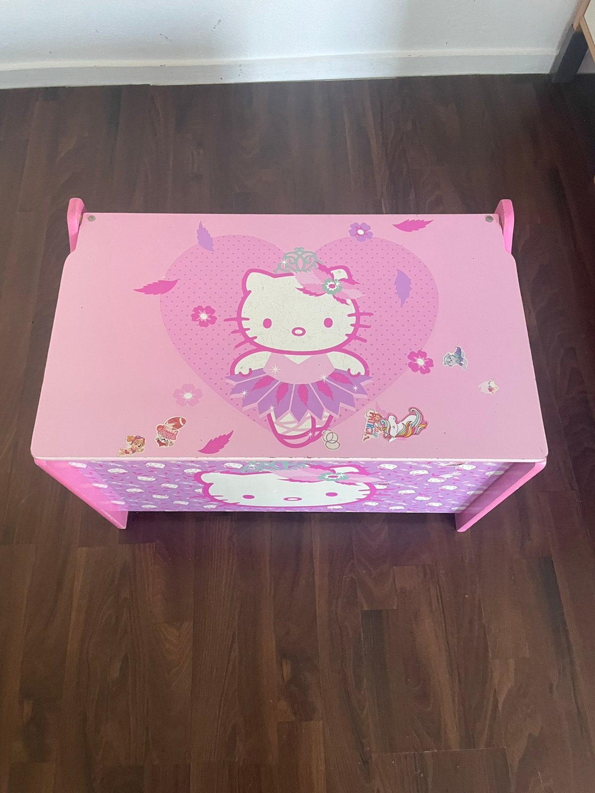 Hello kitty speelgoedkist, Kinderen en Baby's, Kinderspulletjes, Ophalen of Verzenden, Zo goed als nieuw