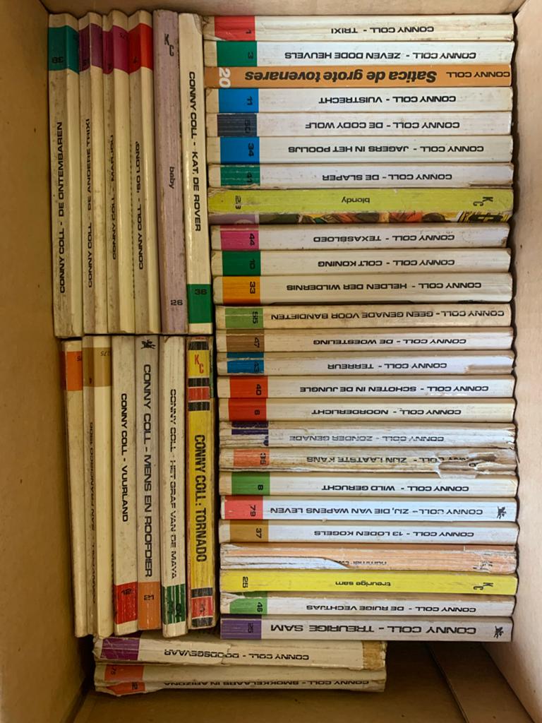 Grote collectie Conny Coll boeken - 39 stuks, Boeken, Avontuur en Actie, Verzenden, Gelezen