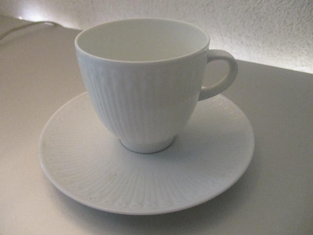 Hutschenreuther espresso kopjes porselein, Ophalen of Verzenden, Zo goed als nieuw, Overige stijlen, Kop(pen) en/of Schotel(s)