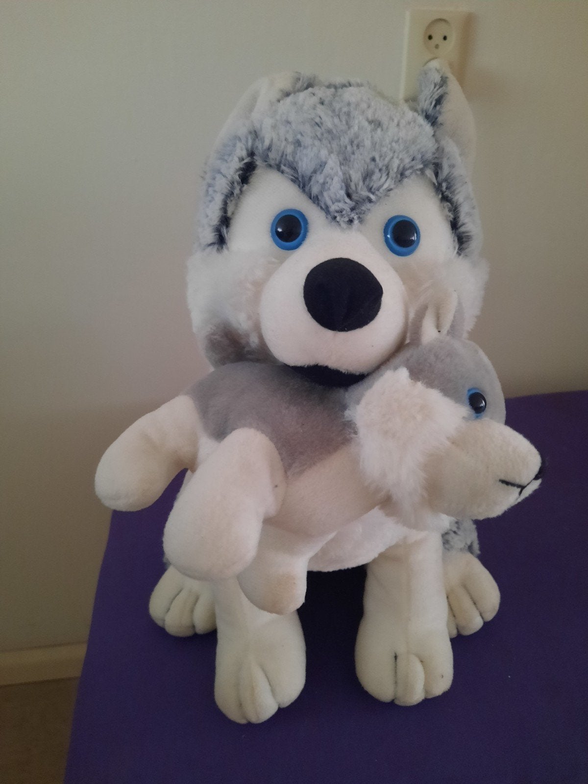 Pluche Husky Hond met Pup - Zo goed als nieuw, Grijs, Zo goed als nieuw, Middelgroot (20 tot 80 cm), Hond