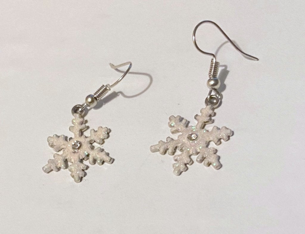 schitterende oorbellen ijskristal sneeuwwit / zilverkleurig, Sieraden, Tassen en Uiterlijk, Overige materialen, Hangers, Ophalen of Verzenden