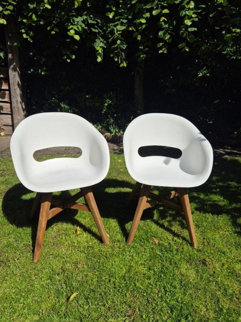 Karlstad tuinstoelen wit - zo goed als nieuw (2 stuks), Ophalen, Zo goed als nieuw, Kunststof
