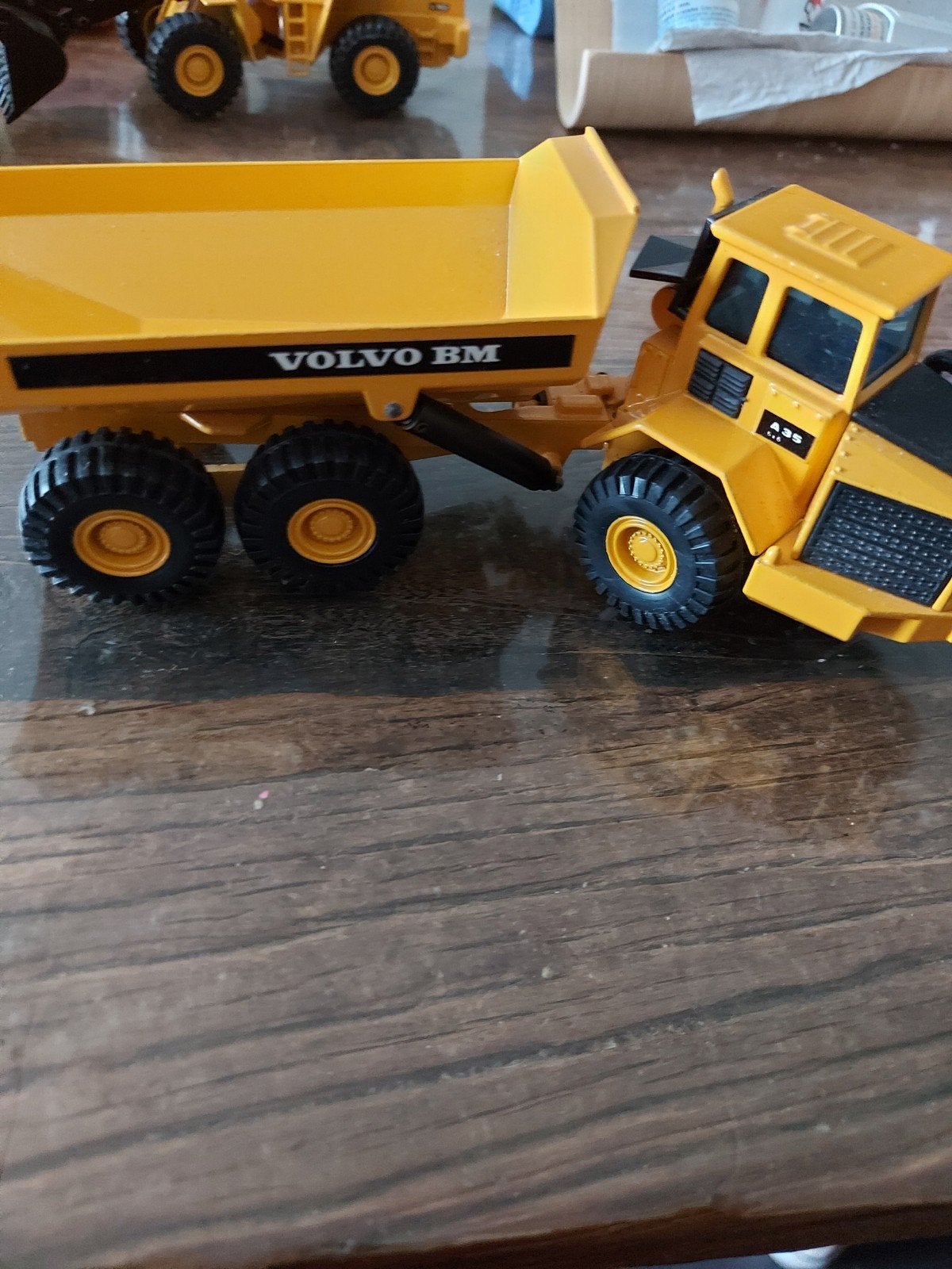Volvo BM A35 Dumper Model - Geel Speelgoedvoertuig, Ophalen of Verzenden, Zo goed als nieuw, Bus of Vrachtwagen, Overige merken