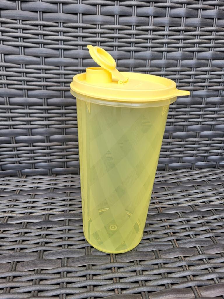 Tupperware gele voorraadbus 1.4L, Ophalen of Verzenden, Gebruikt, Geel, Beker of Kan