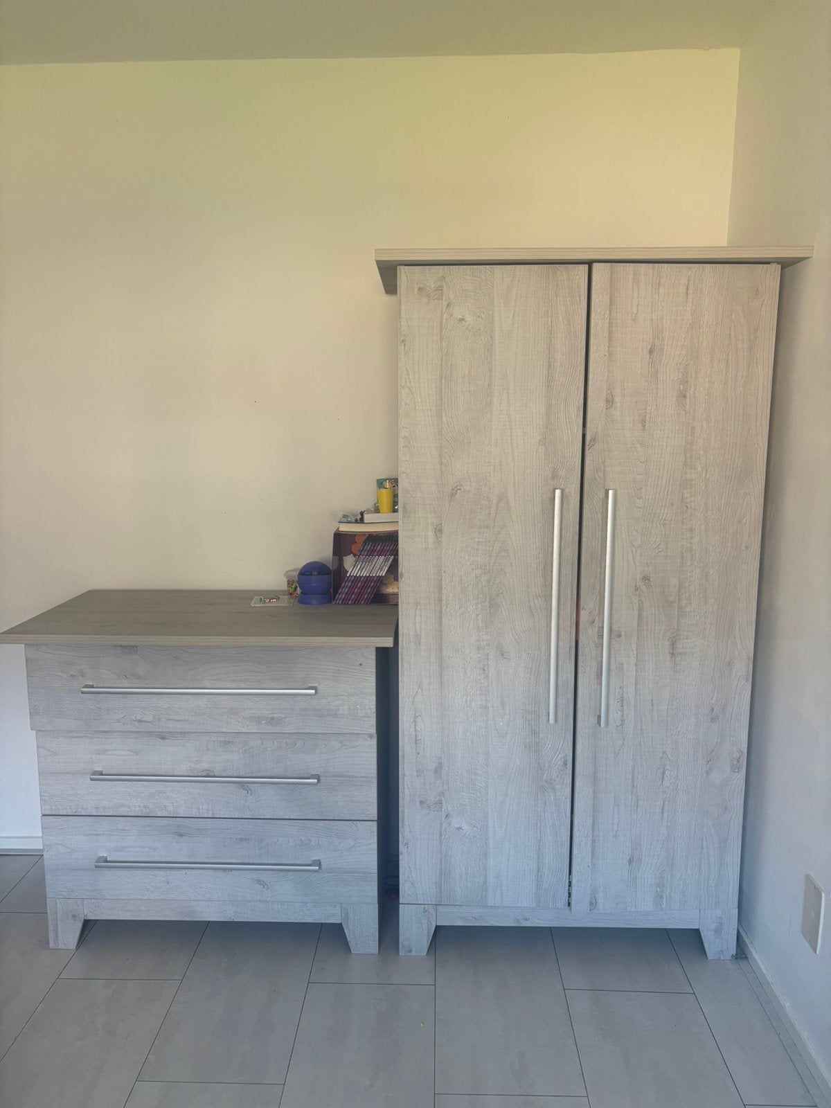 Complete kinderkamer (kast, comode en bed), Kinderen en Baby's, Kinderkamer | Commodes en Kasten, Ophalen, 50 tot 70 cm, 105 cm of meer