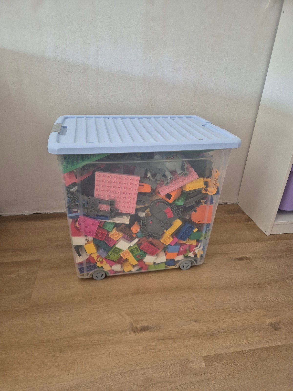 Grote bak Duplo: 14.3kg bouwstenen, grondplaten & trein, Ophalen, Gebruikt, Inclusief extra onderdelen, Duplo